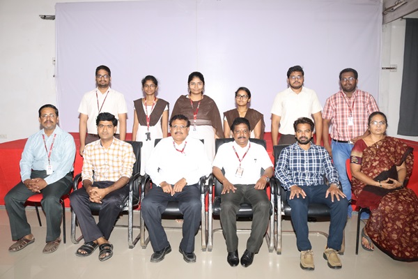 principal with Mu Sigma selected students