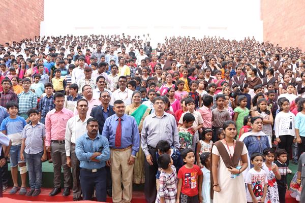 yogendrasing yadav with staff and students