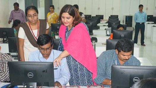 Priyam Das of Oracle at training